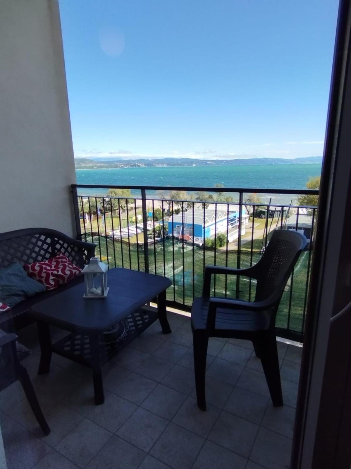 Appartamento Luxury Vista Mare Per 6 Persone A マリーナ・ジュリア エクステリア 写真